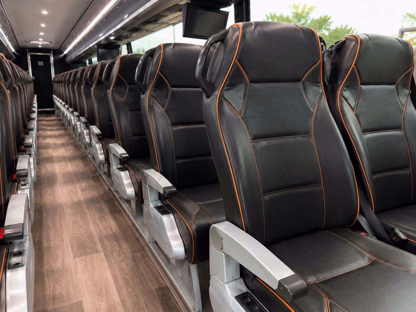shuttle bus rentals between broomfield wedding venues and hotels